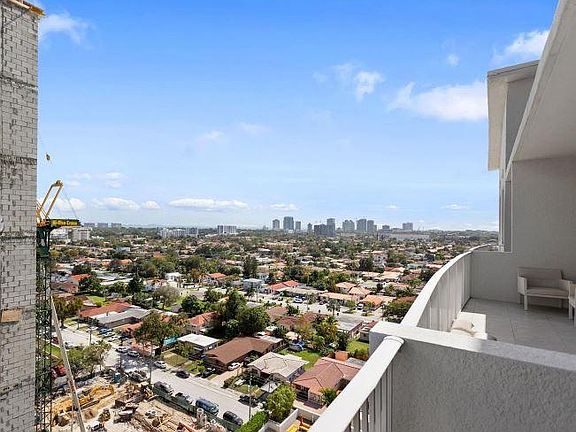 3rd image of 3180 Coral Way APT 207