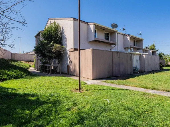 918 Acosta Plz Unit 61, Salinas, CA 93905