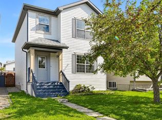 15 Coventry Line NE, Calgary, AB T3K5H6