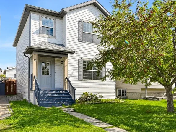 15 Coventry Line NE, Calgary, AB T3K 5H6