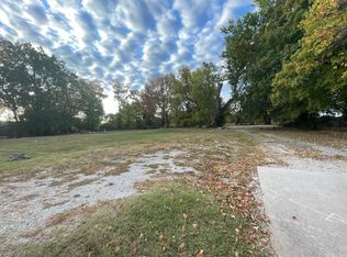 422 W Norton Rd, Springfield, MO 65803