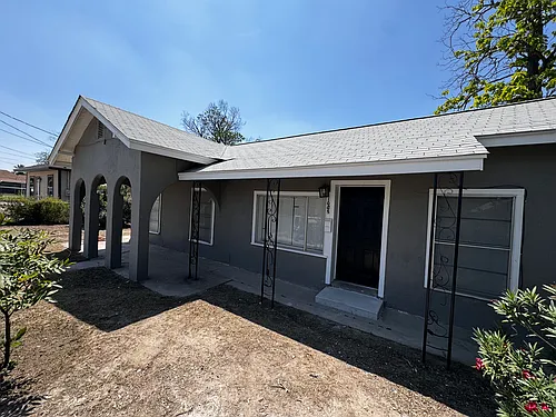 1005 W Martin St Photo 1