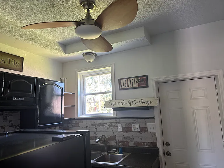 4809 Northland Ave — Photo 11