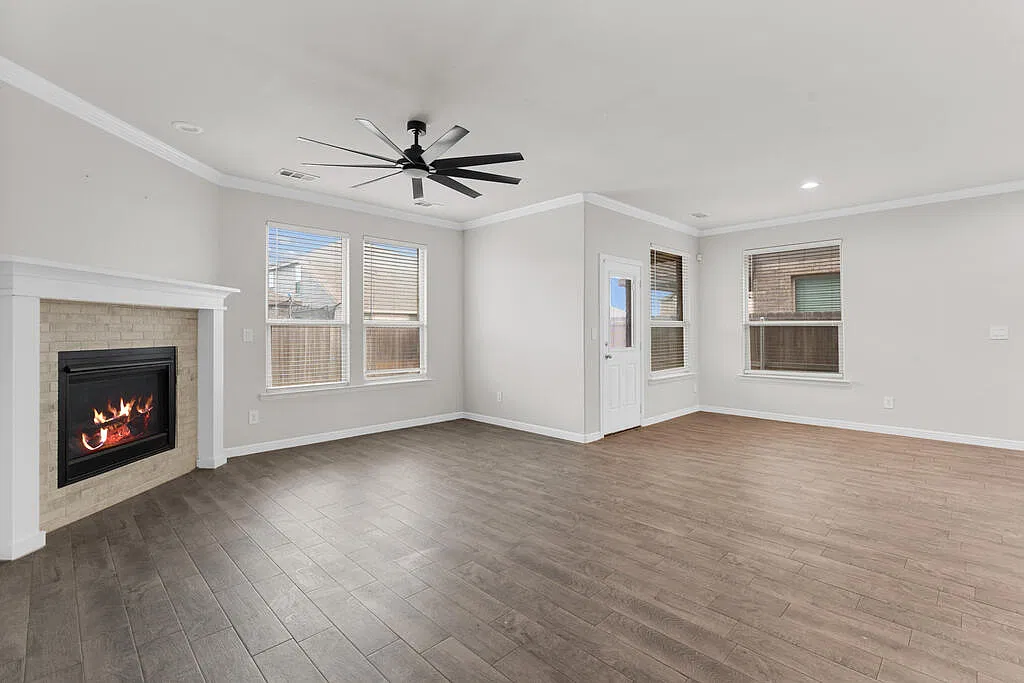 4 bed, 3.0 bath, 2772 sqft, $3,800 — Photo 4