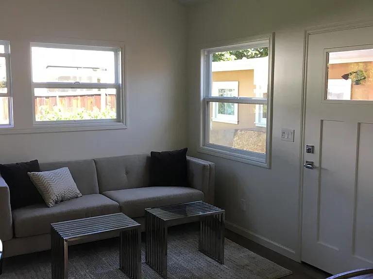Poplar St — Photo 8