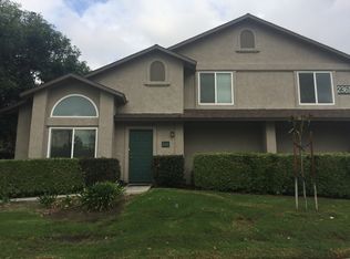 2361 Maryhelen St APT 101, Corona, CA 92879