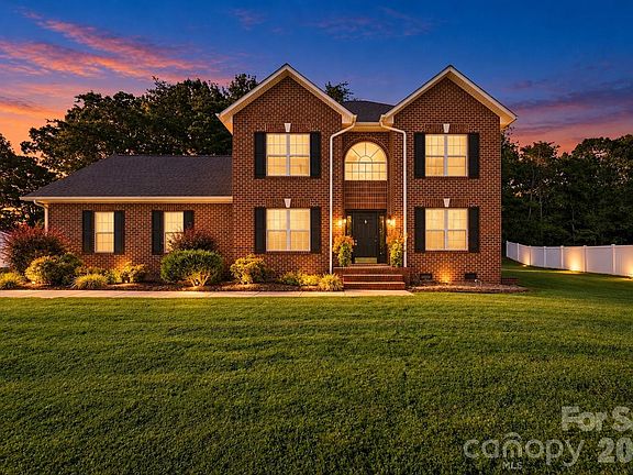 3rd image of 5171 Butner Dr