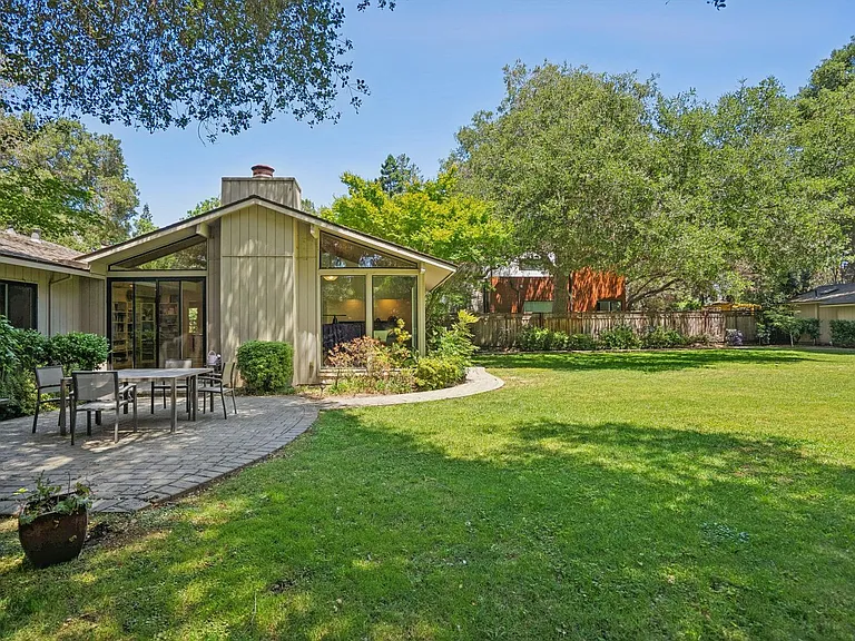 886 Berkeley Ave — Photo 13