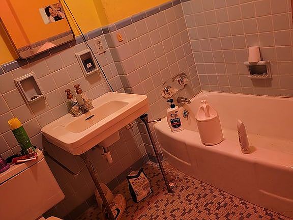 Full bath with one bedroom