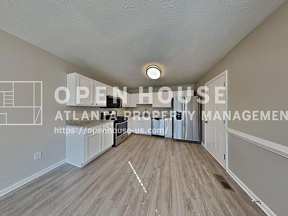 5th image of 11 Emerald Ct
