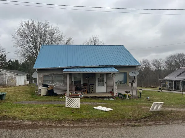 10114 Chestnut St SE, Corning, OH 43730