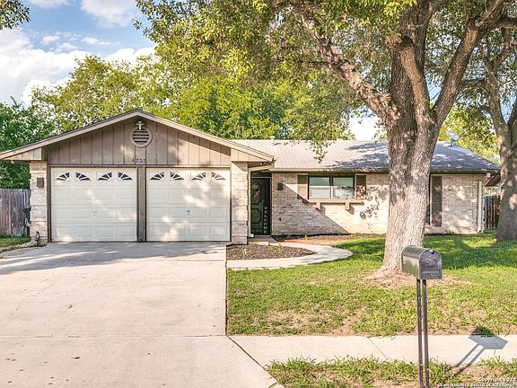 2nd image of 4727 CASA BELLO ST