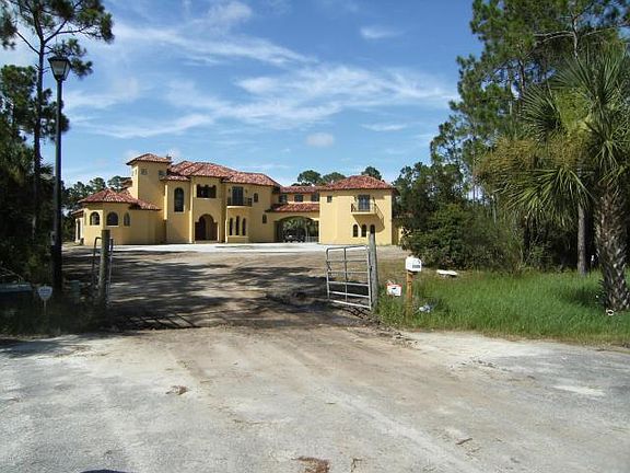 3rd image of 2580 Woods Ln