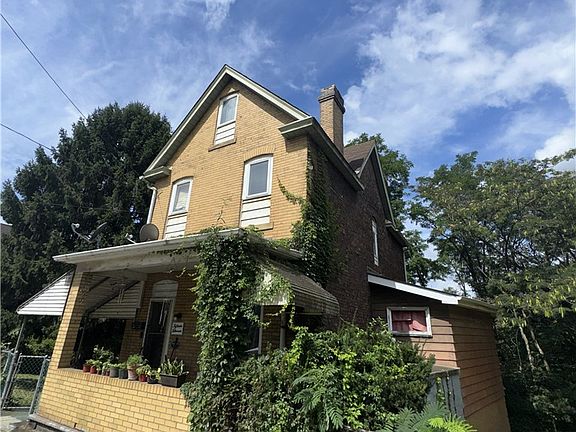 2nd image of 1511 Terrace St