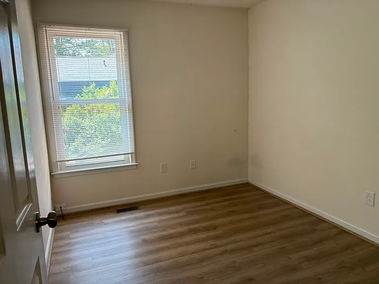 635 Biltmore Dr — Photo 11