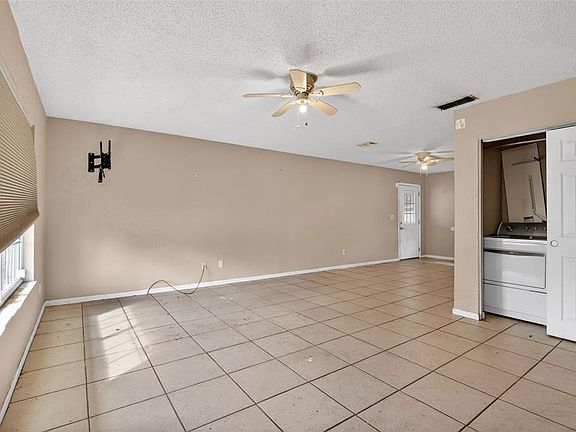 5th image of 6 Spring Lane Way