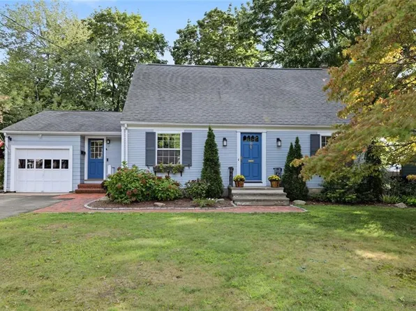 10 Milton Rd, Barrington, RI 02806