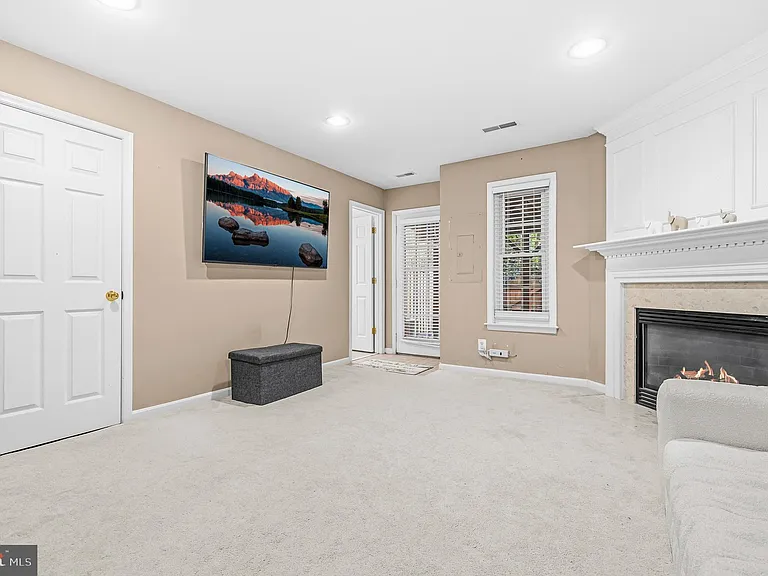 13967 Gill Brook Ln — Photo 32