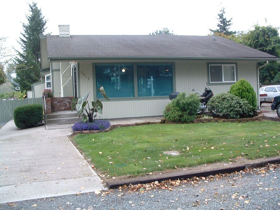FRONT HOUSE