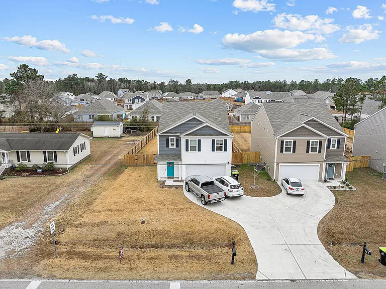 402 Folkstone Rd — Photo 39