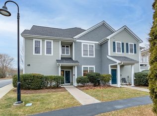 48 Seven Springs Ln #B, Burlington, MA 01803