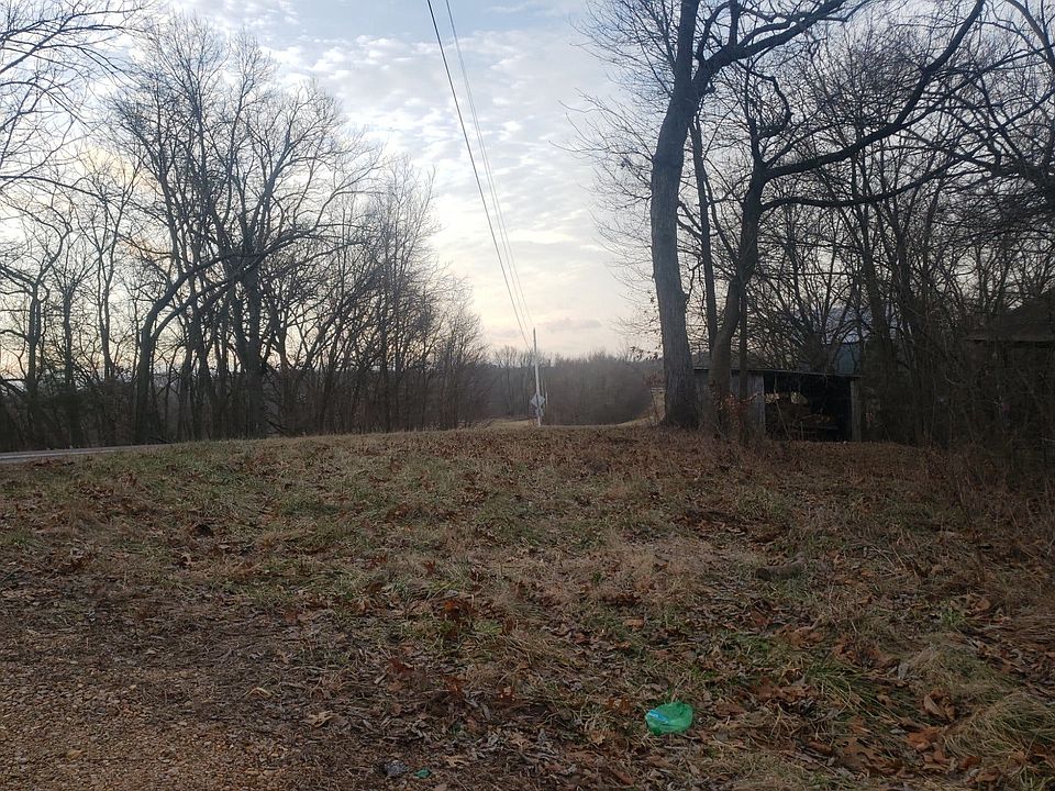 2nd image of 165 Hill Klein Rd