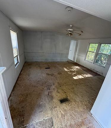 4th image of 13256 Lake Circle Dr