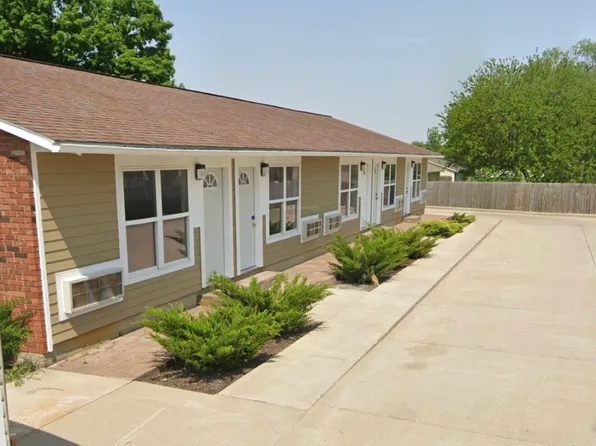 2204 Alpha Dr #C, Danville, IL 61832