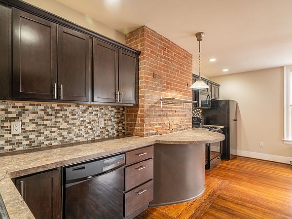 3rd image of 100 York St APT 1