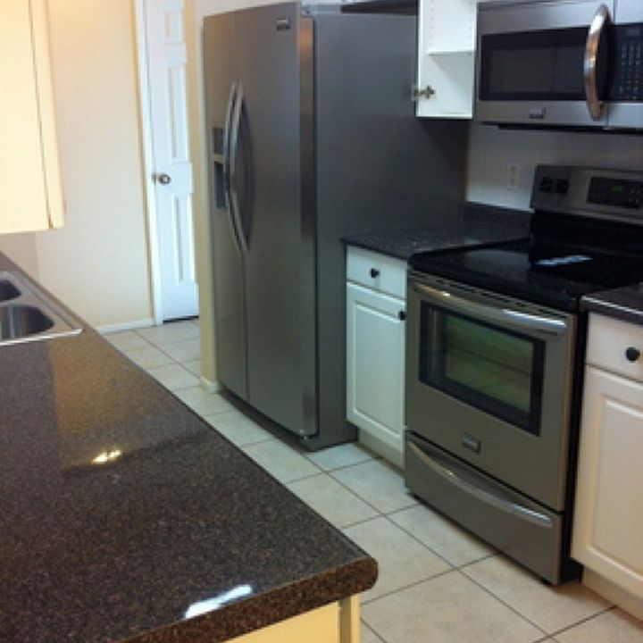 2nd image of 903 Levee Ct