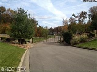 Howland Ter, Warren, OH 44484