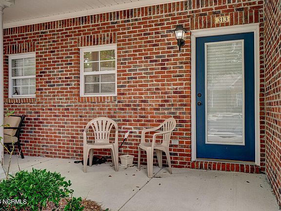 3rd image of 313 Hibiscus Way