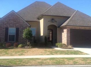 104 Brook Hill Dr, Youngsville, LA 70592
