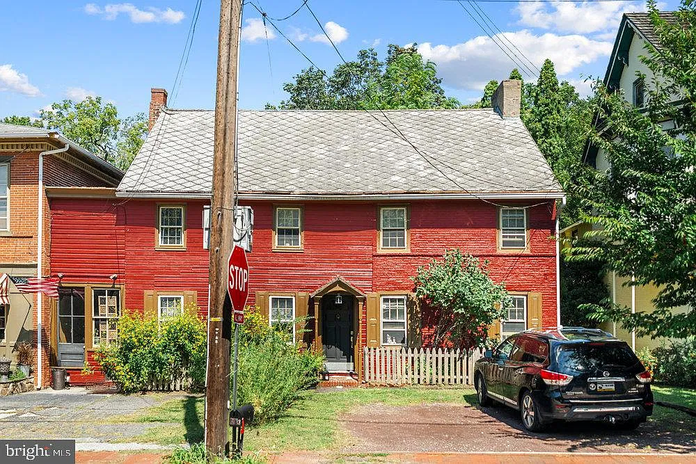 1701 W Doe Run Rd — Photo 1