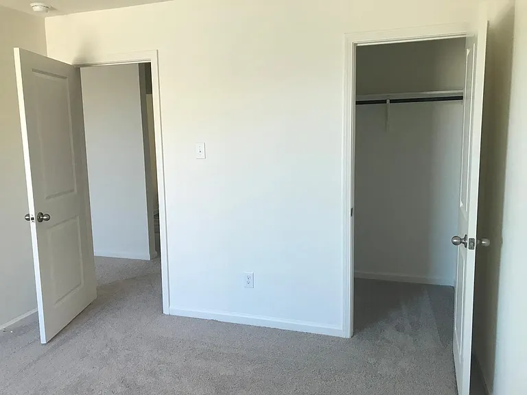 203 Bradford Dr — Photo 28