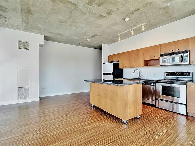 179 George St #706 — Photo 29
