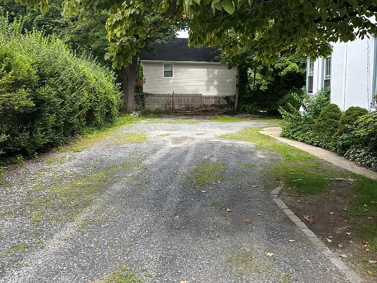 145 Carpenter Ave #4 — Photo 9