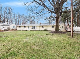 2444 Oakridge Dr, Flint, MI