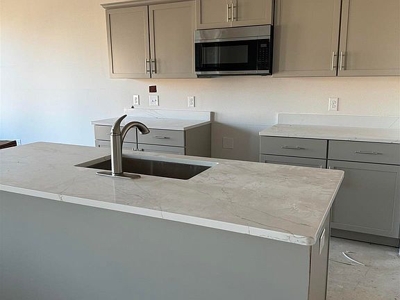 3rd image of 1674 Slate Dr