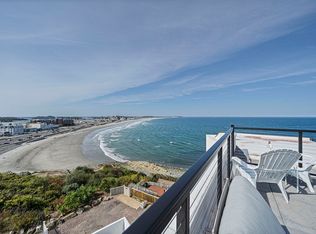 62 Oceanside Dr #62, Hull, MA 02045