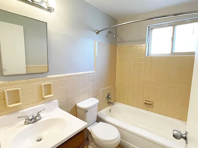 566 Lowell Ave — Photo 17