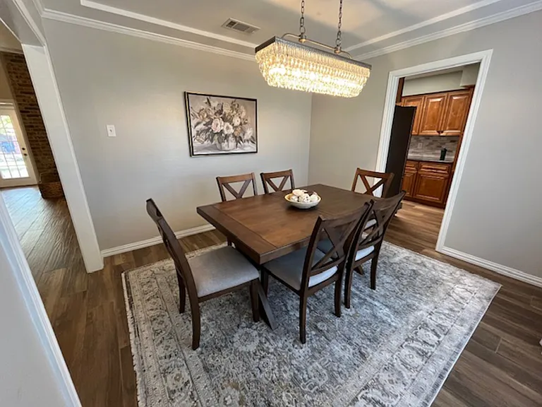 Clydesdale Dr — Photo 20