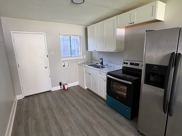45 Scruggs St #E — Photo 8