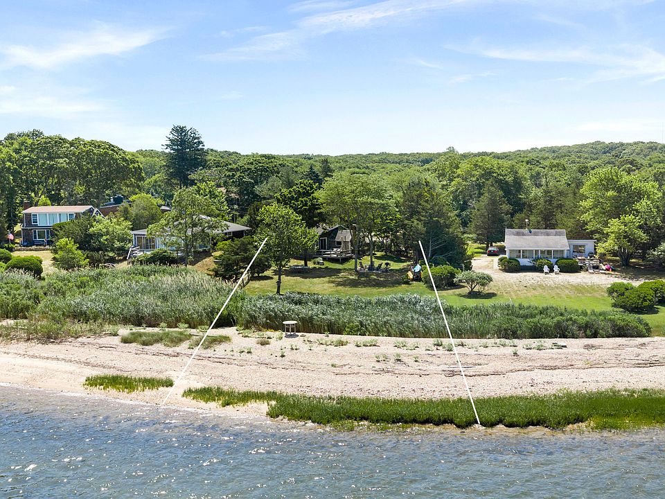 1st image of 21 Breeze Hill Rd