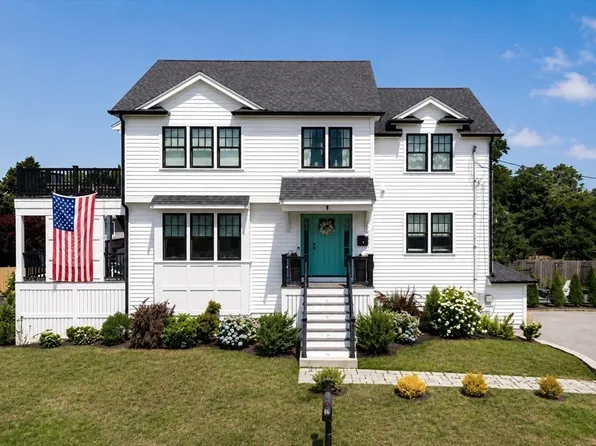 5 Vernon Ave, Hull, MA 02045