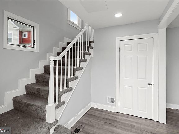 4th image of 338 Back River Neck Rd