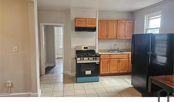 52 Chestnut St #2 — Photo 8