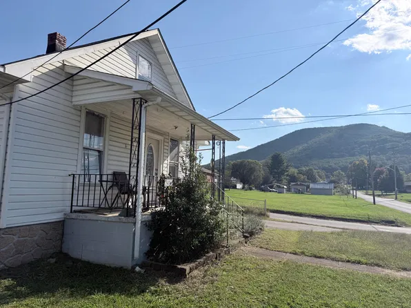 3436 New Spring Branch Rd SE, Roanoke, VA 24014