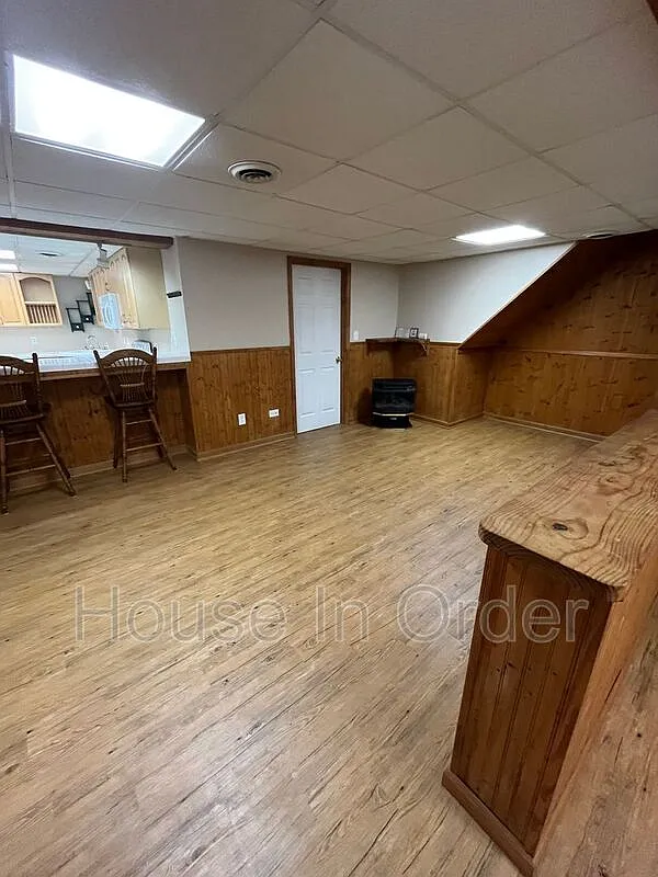 1 bed, 1.0 bath, $1,350 — Photo 3