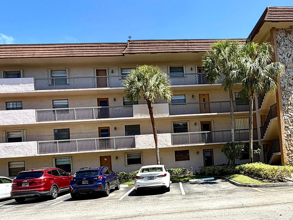 1st image of 4970 E Sabal Palm Boulevard #315